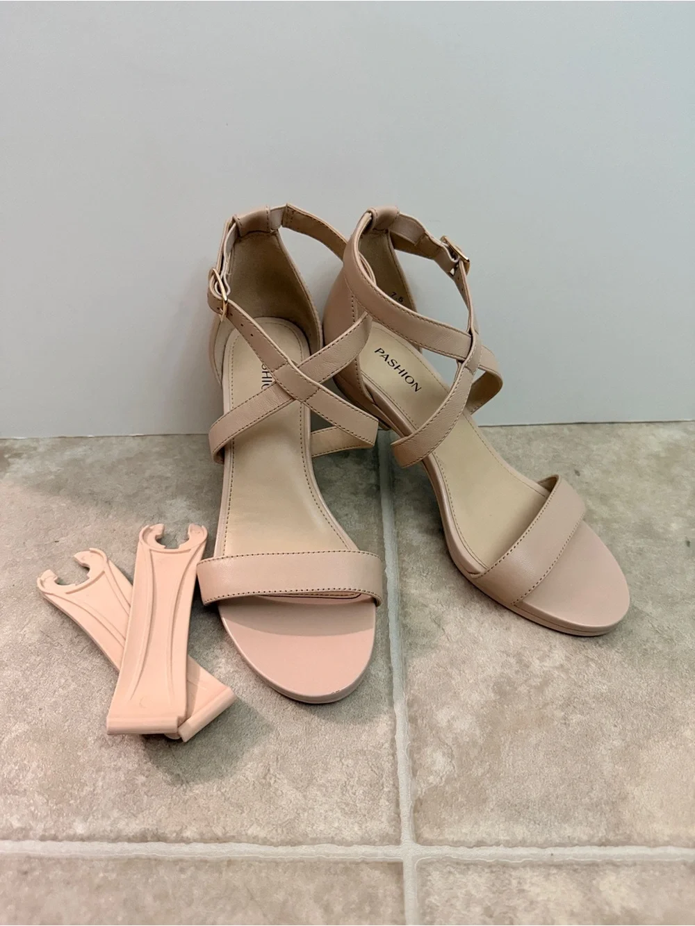 Pashion Footwear Convertible Heels Size 7.5 Sand Leather Sandals Flats